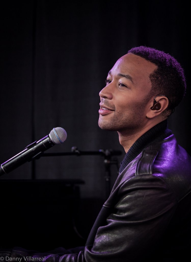 John-Legend-Axe-Spin-showcase-3-21-15-12.jpg