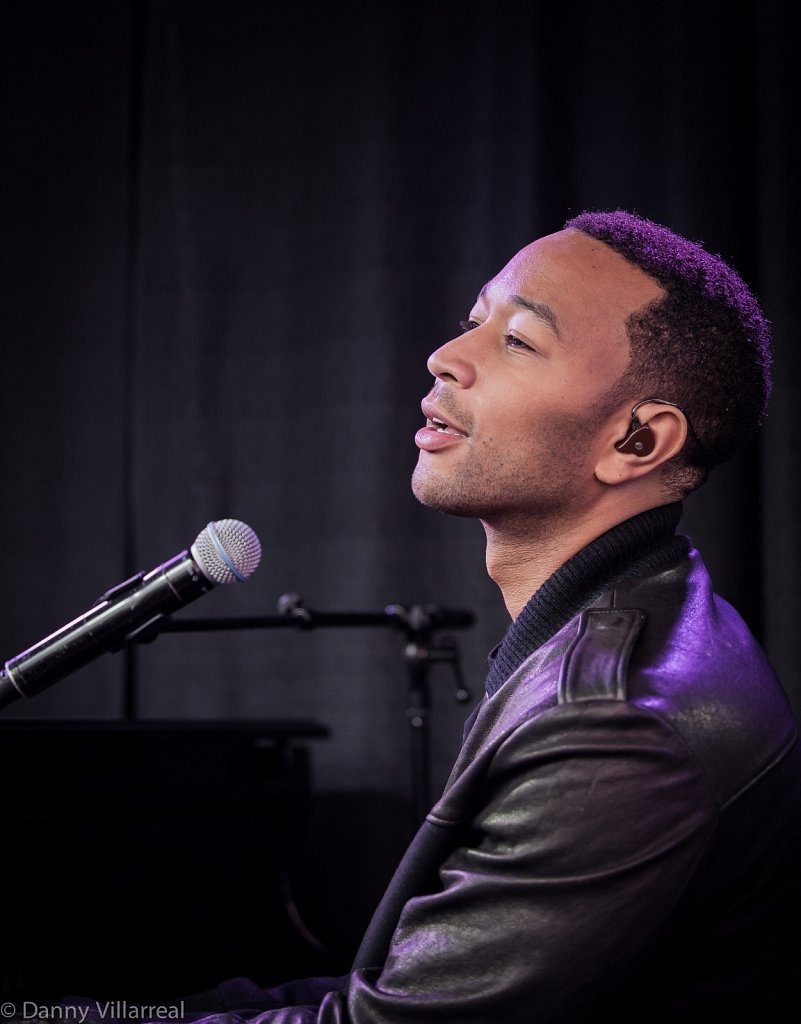 John-Legend-Axe-Spin-showcase-3-21-15-11.jpg