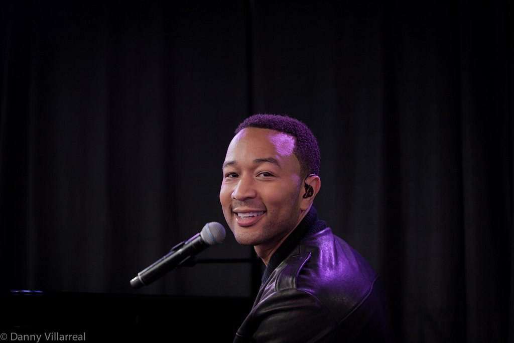 John-Legend-Axe-Spin-showcase-3-21-15-8.jpg