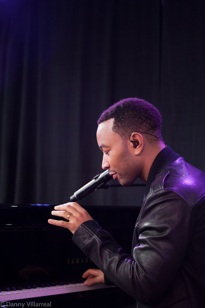 John-Legend-Axe-Spin-showcase-3-21-15-2.jpg